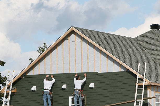 Professional Siding Contractor technician working in North Lima, OH